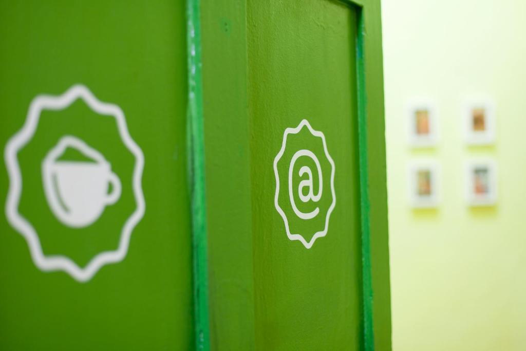 Hostal Bahia Madrid Dış mekan fotoğraf